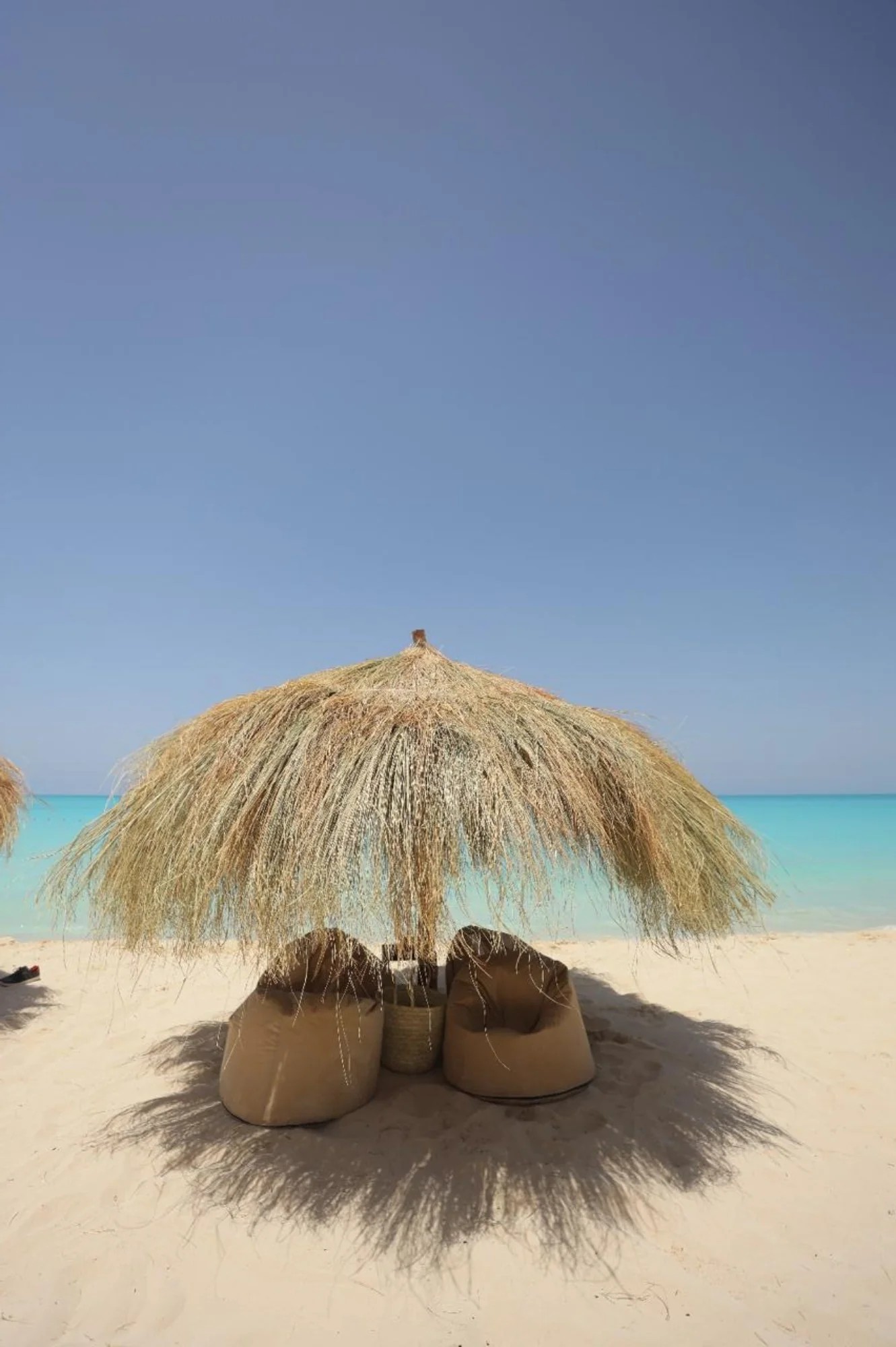 Beach umbrella seating